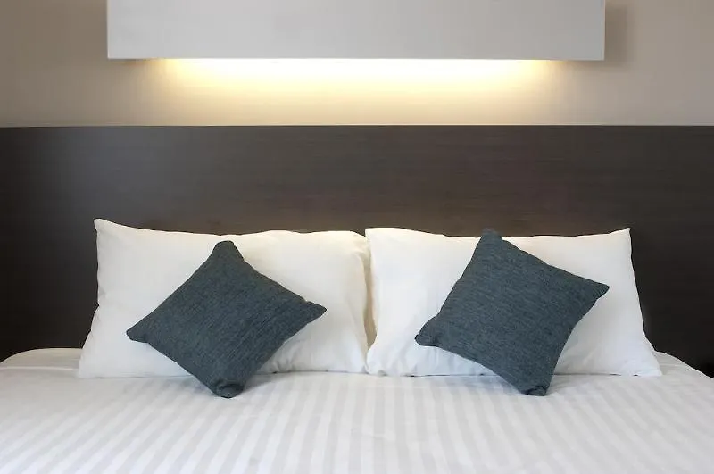 ****  Abode Tuggeranong Aparthotel Canberra Australia