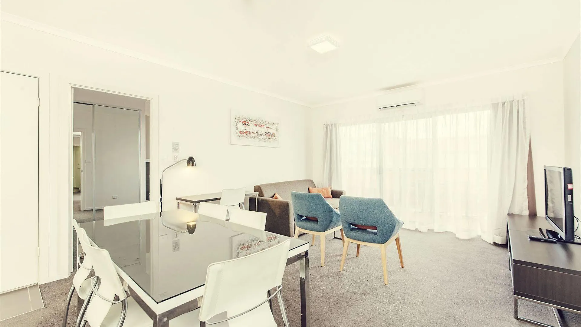 Abode Tuggeranong Aparthotel Canberra
